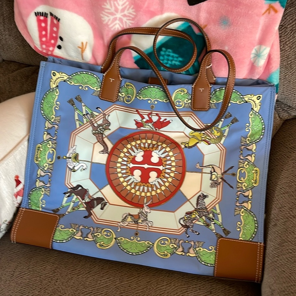 💖 PRICE DROP!!🌲🎅🏻❤️  NWT TORY BURCH ELLA CAROUSEL TOTE💖
